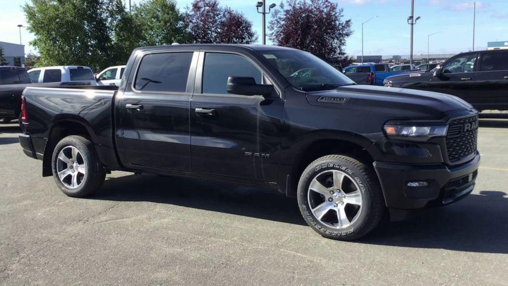 2025 Diamond Black RAM 1500