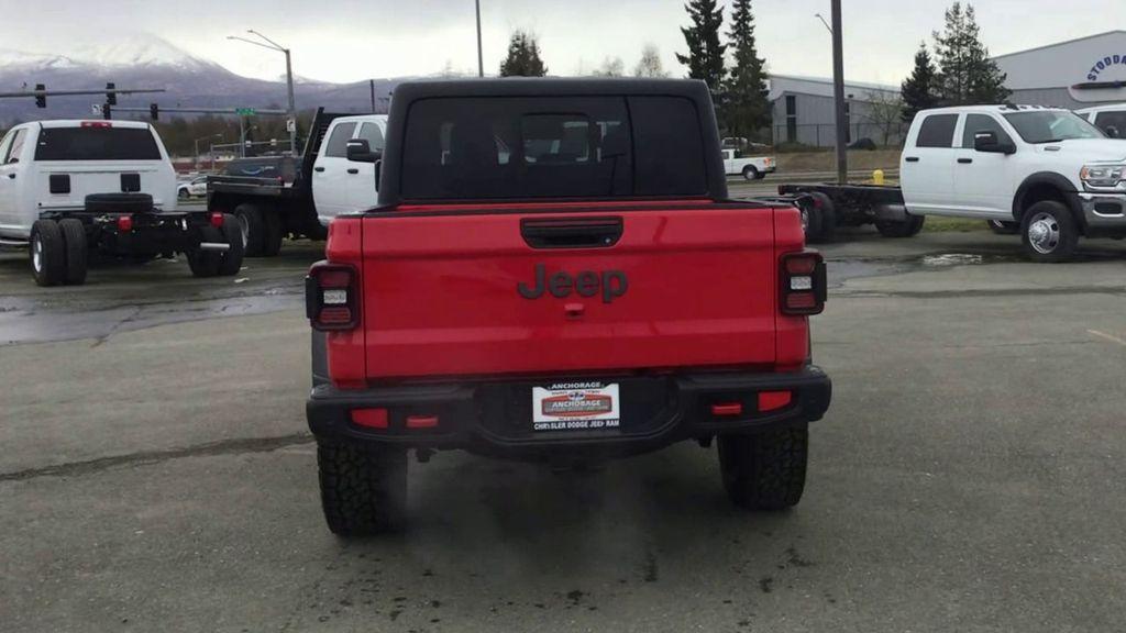 new 2025 Jeep Gladiator car, priced at $51,133