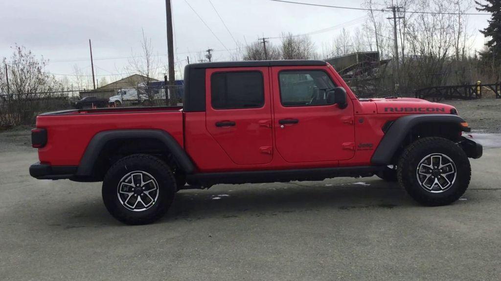 new 2025 Jeep Gladiator car, priced at $51,133