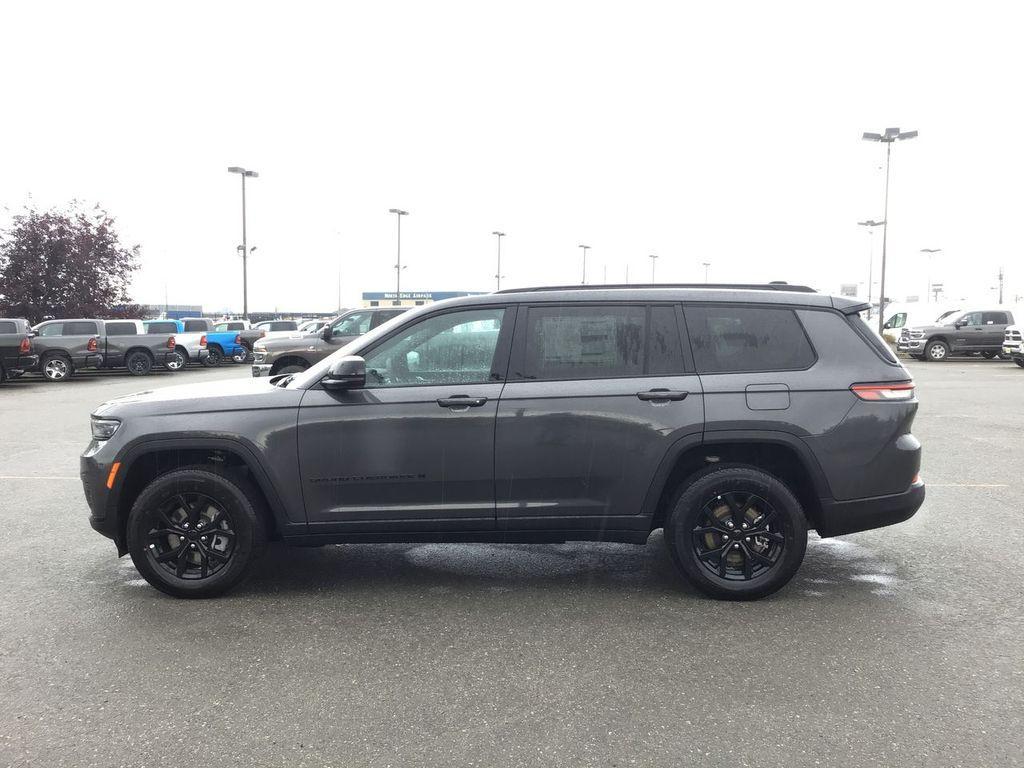 new 2025 Jeep Grand Cherokee L car, priced at $41,974