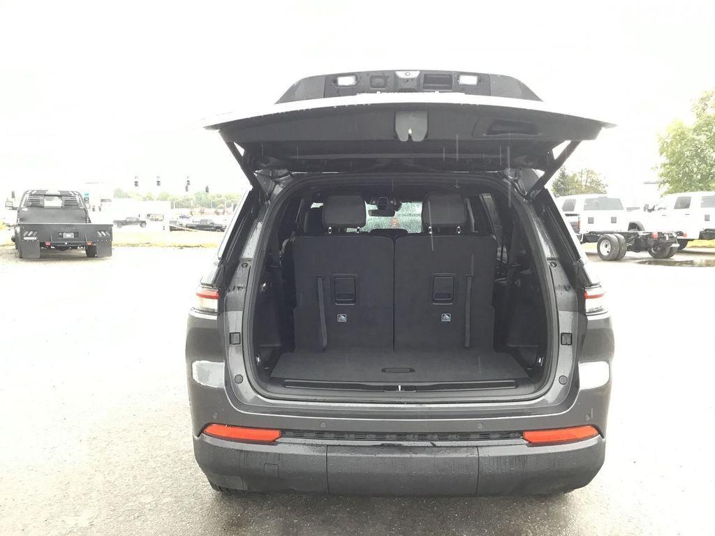 new 2025 Jeep Grand Cherokee L car, priced at $41,474