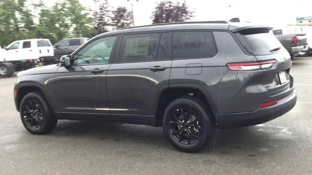 new 2025 Jeep Grand Cherokee L car, priced at $41,474