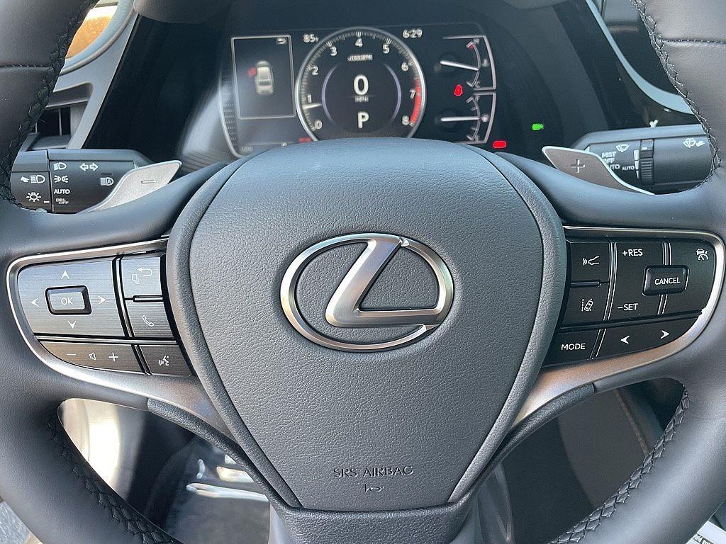 used 2025 Lexus ES 350 car, priced at $50,580