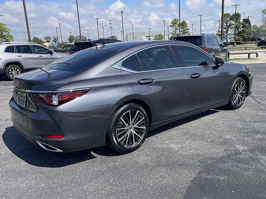 used 2025 Lexus ES 350 car, priced at $50,580