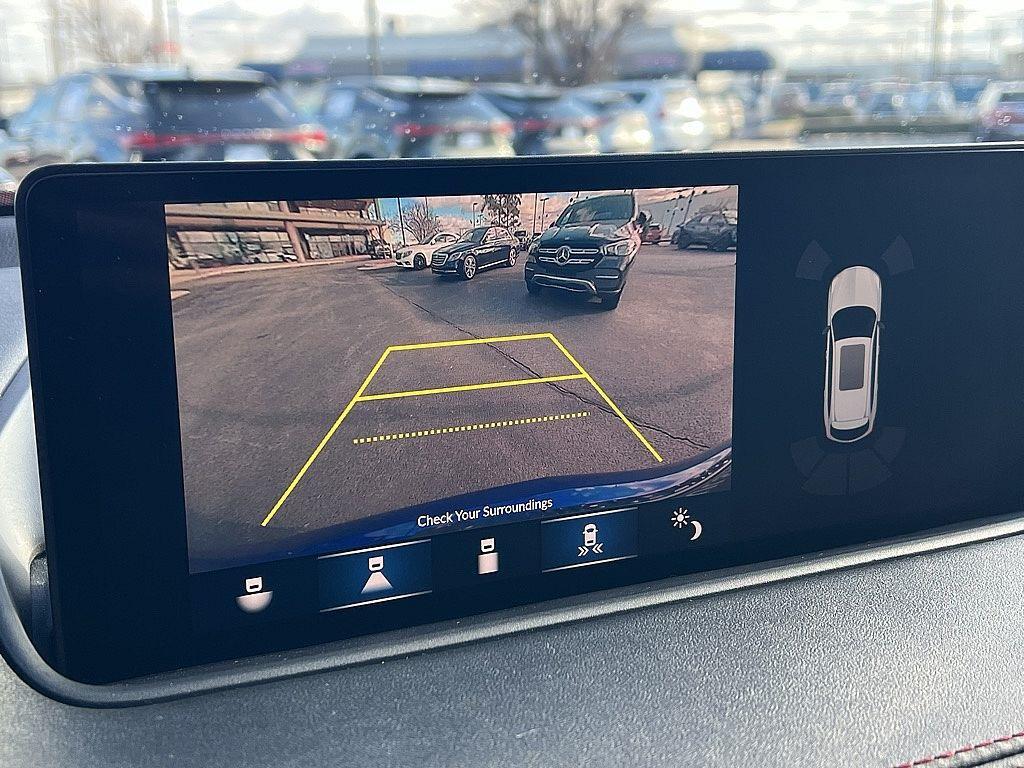 used 2022 Acura MDX car, priced at $32,443