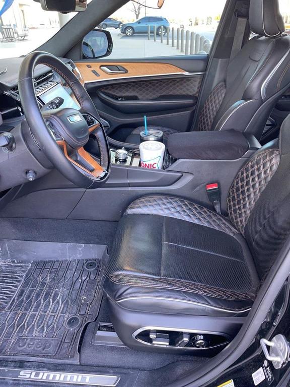 used 2022 Jeep Grand Cherokee car, priced at $35,411