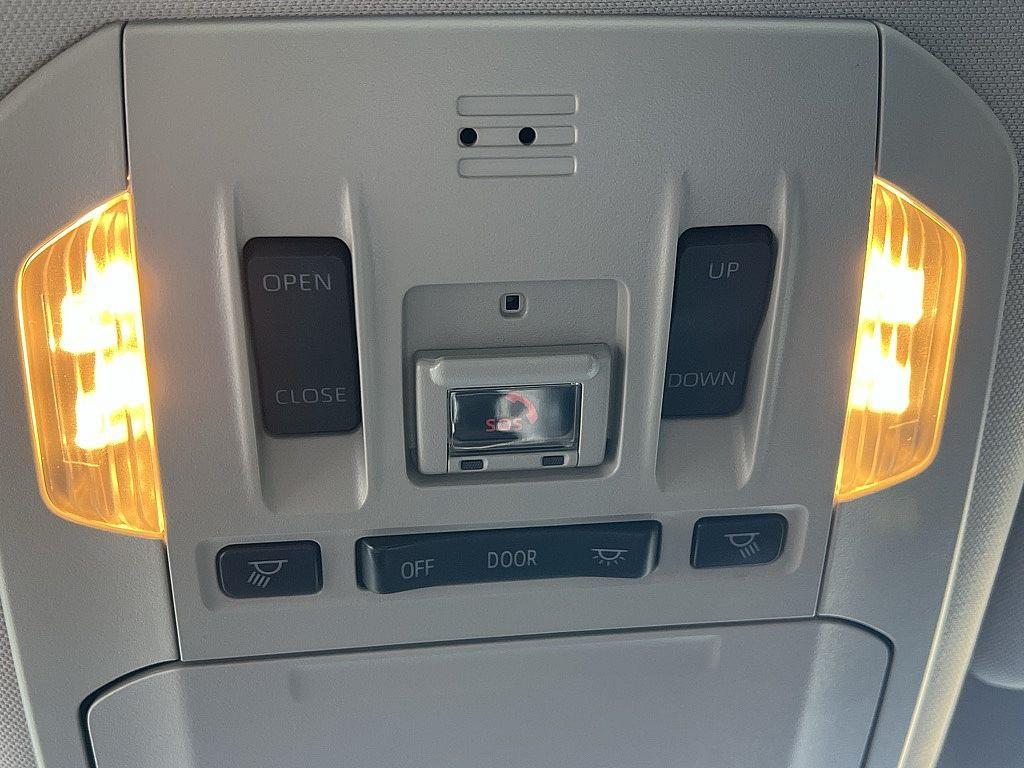 used 2022 Toyota Highlander car, priced at $36,411