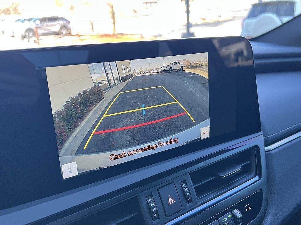 new 2025 Lexus ES 350 car, priced at $53,305