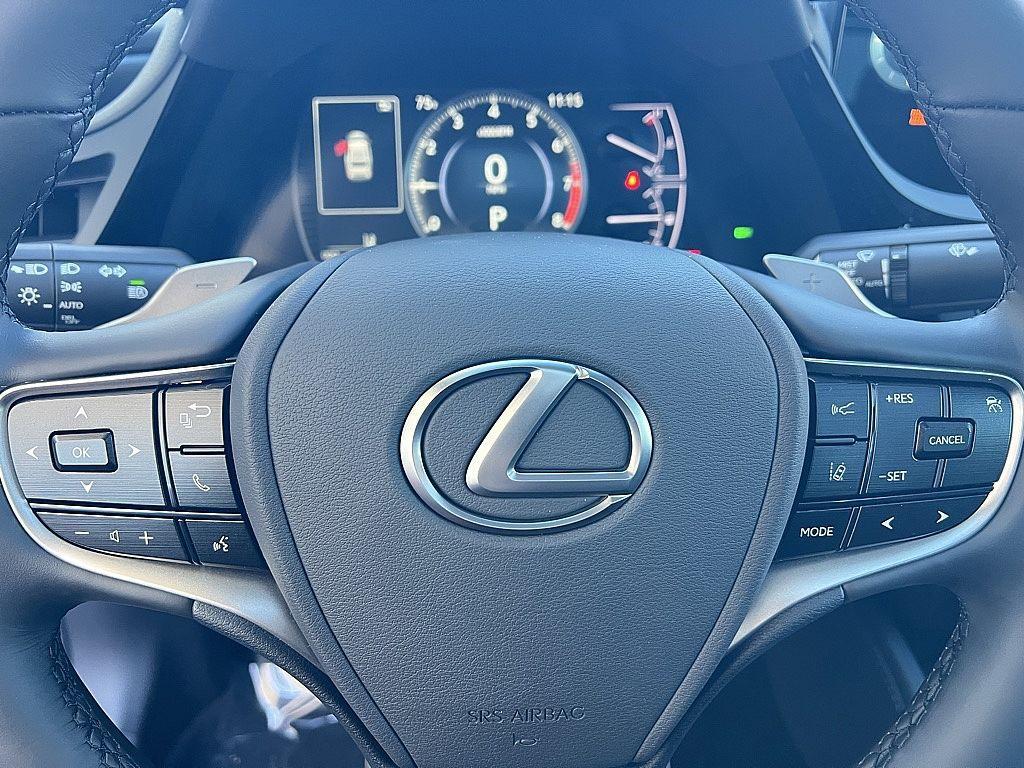 new 2025 Lexus ES 350 car, priced at $53,305