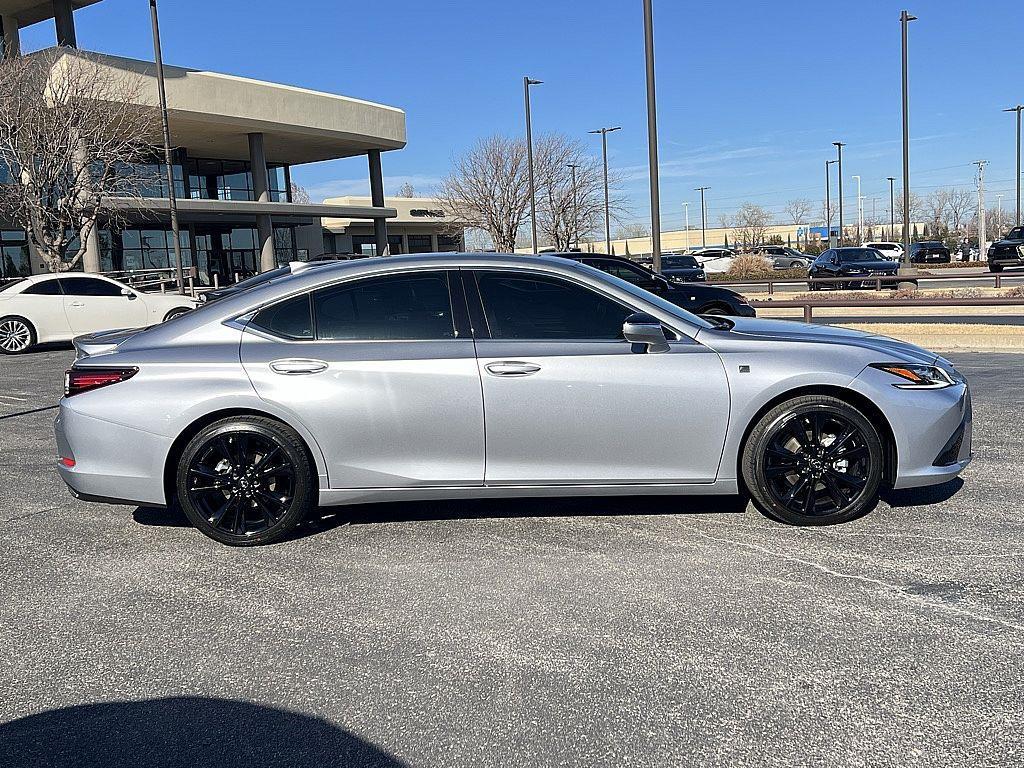 new 2025 Lexus ES 350 car, priced at $53,305