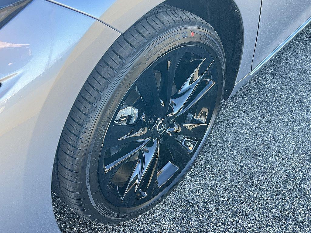 new 2025 Lexus ES 350 car, priced at $53,305