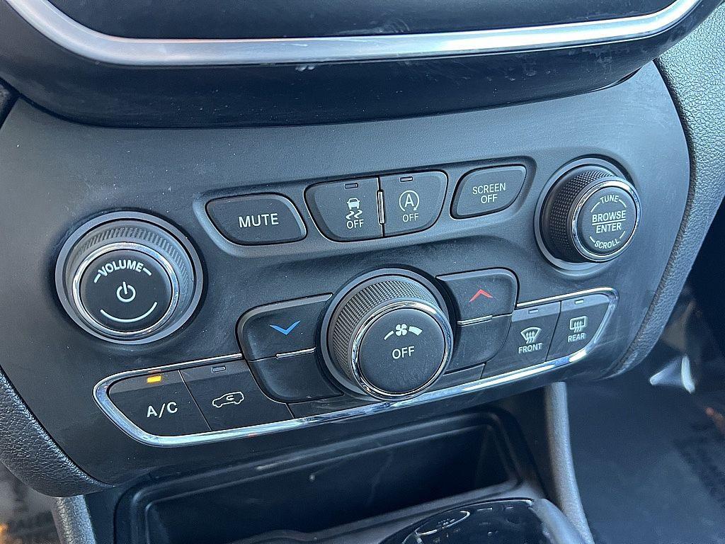 used 2021 Jeep Cherokee car, priced at $20,437