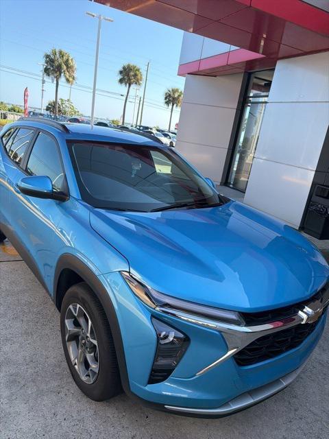 used 2025 Chevrolet Trax car, priced at $18,998