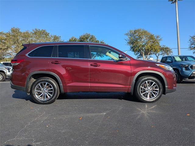used 2018 Toyota Highlander car, priced at $18,407