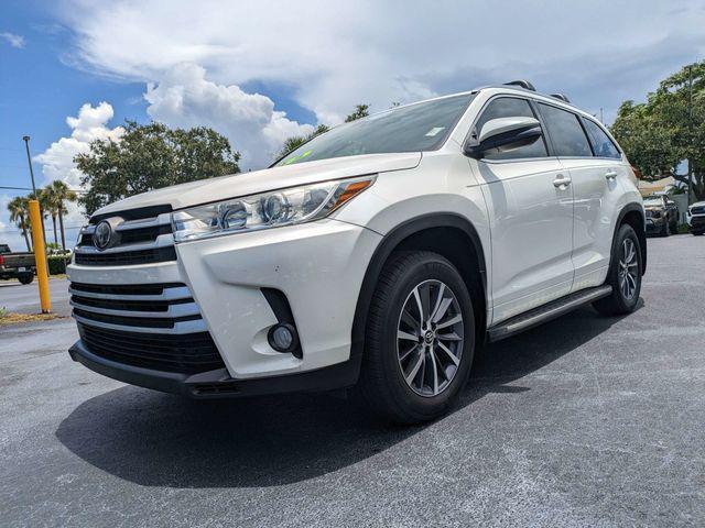 used 2018 Toyota Highlander car, priced at $21,276