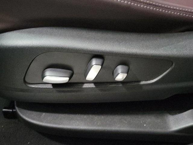 used 2022 Cadillac XT6 car, priced at $31,995