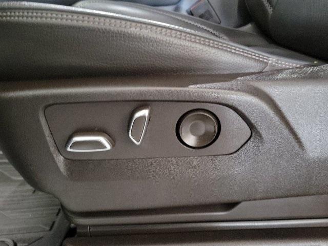 used 2022 GMC Yukon XL car, priced at $51,895