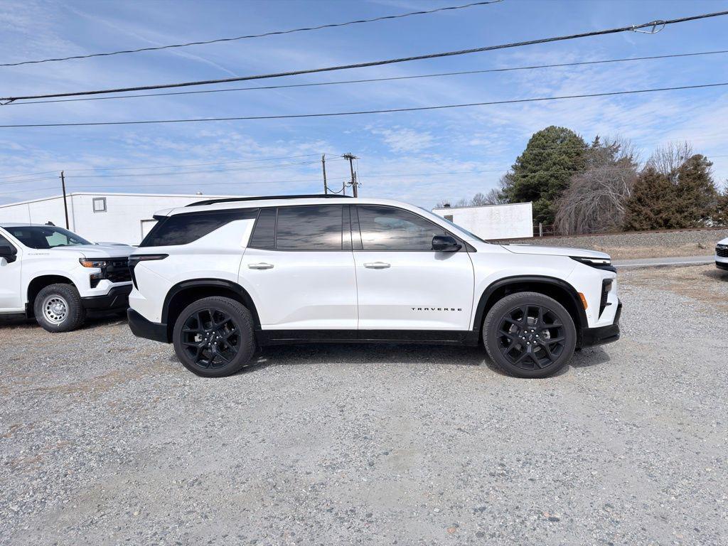 used 2025 Chevrolet Traverse car, priced at $46,700