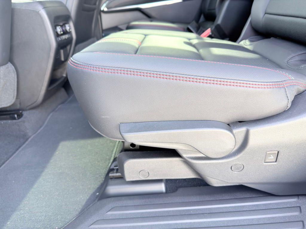 used 2025 Chevrolet Traverse car, priced at $46,700