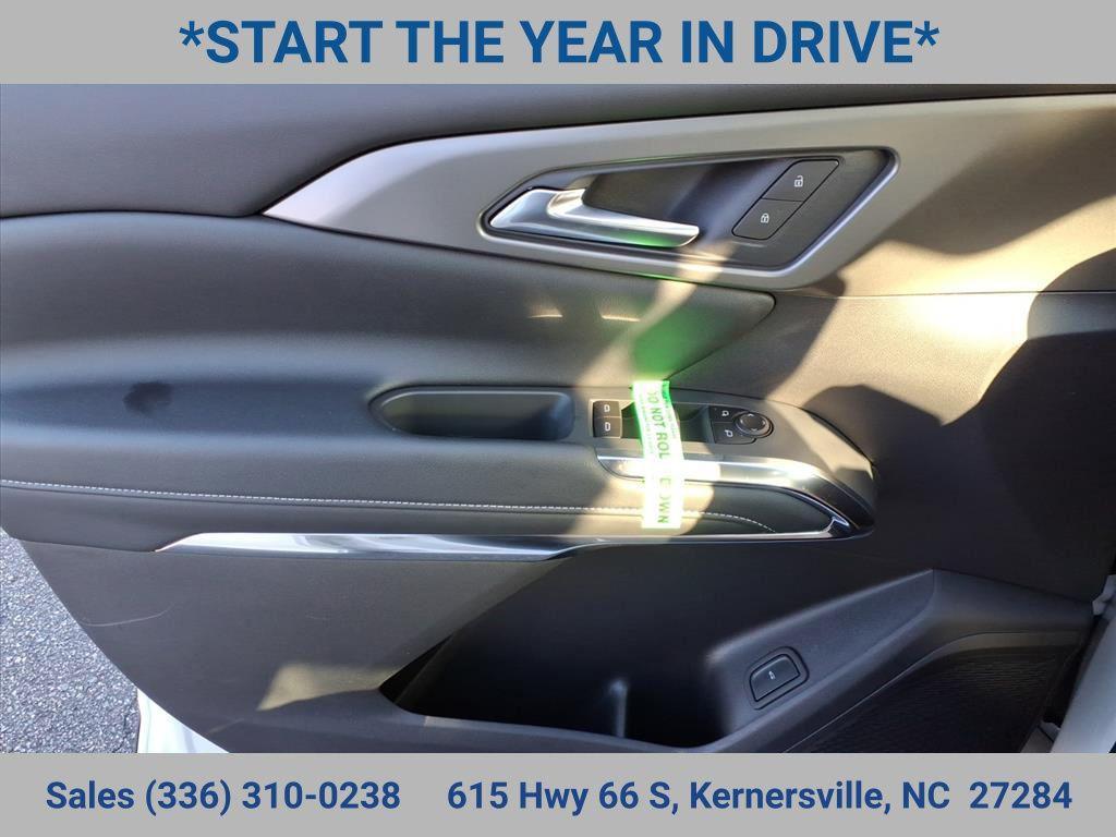 new 2026 Chevrolet Traverse car, priced at $38,920