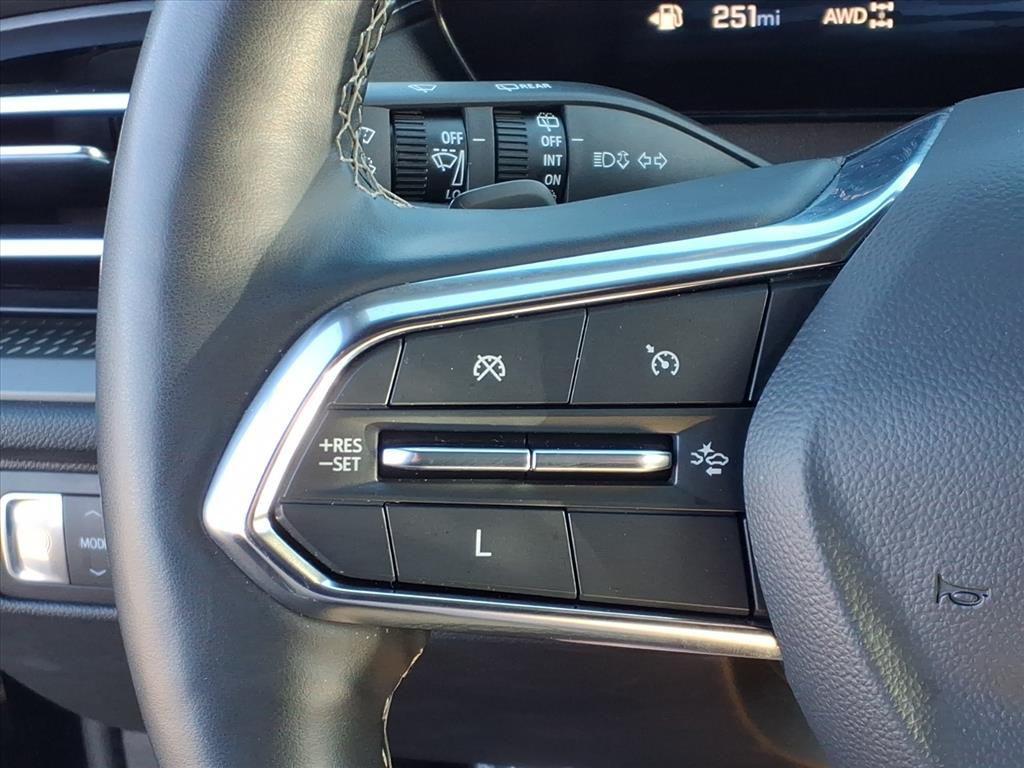 used 2024 Chevrolet Traverse car, priced at $32,250