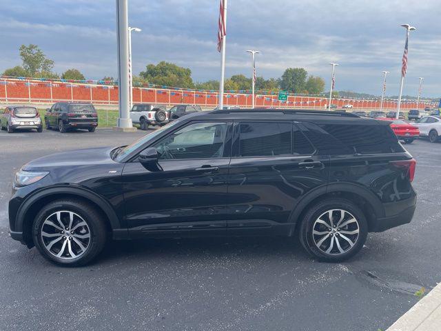 used 2025 Ford Explorer car, priced at $40,990