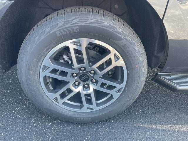 new 2025 Ford Expedition Max car, priced at $71,716