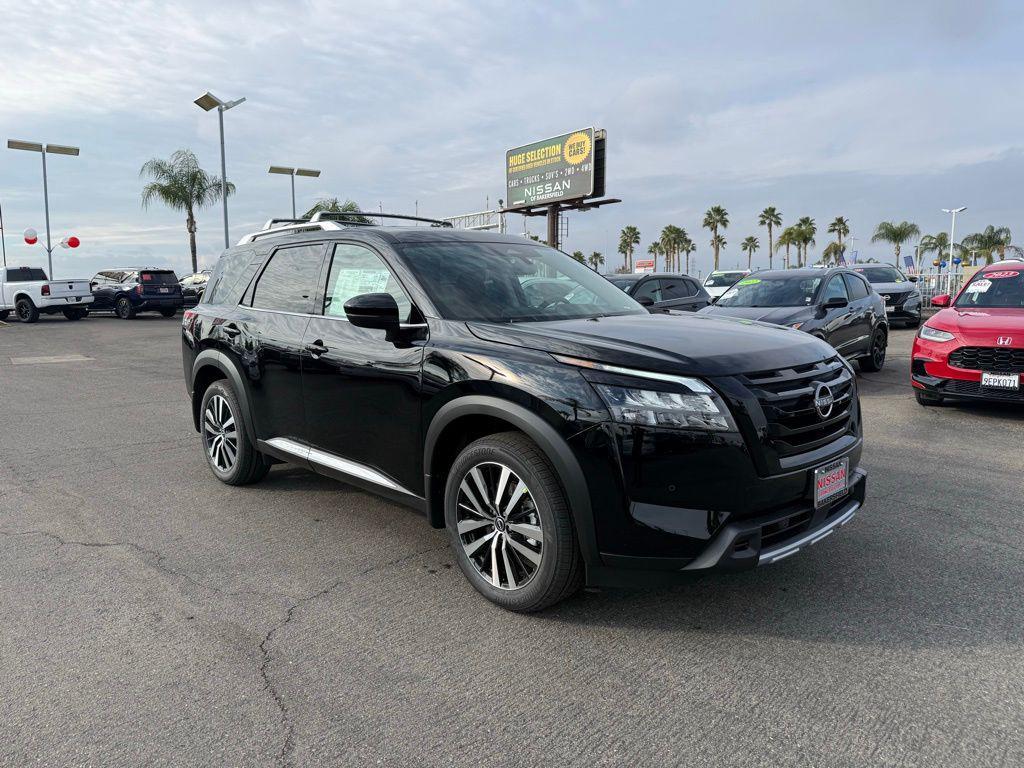 new 2025 Nissan Pathfinder car, priced at $45,727
