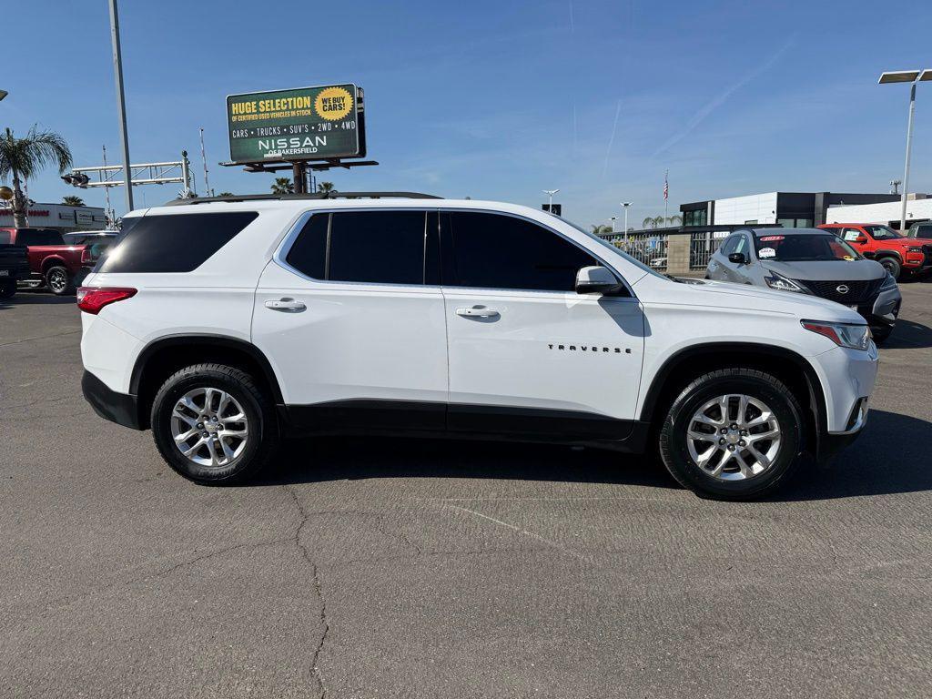 used 2021 Chevrolet Traverse car, priced at $23,495