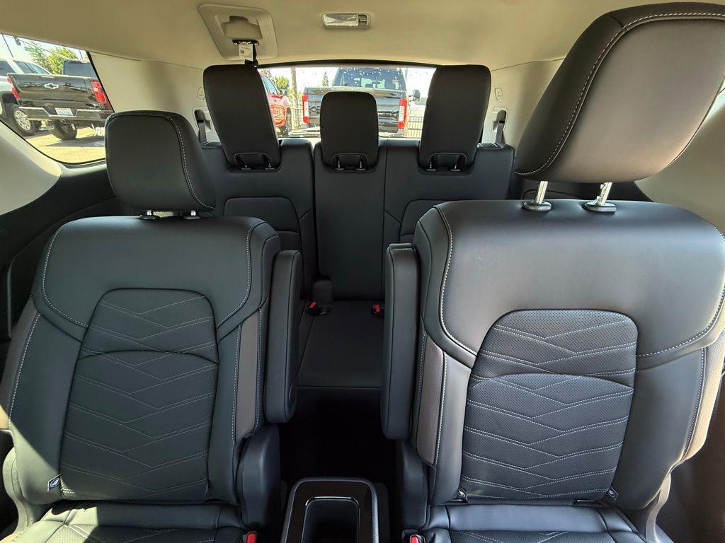 new 2025 Nissan Pathfinder car, priced at $43,393