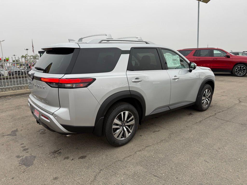 new 2025 Nissan Pathfinder car, priced at $38,329