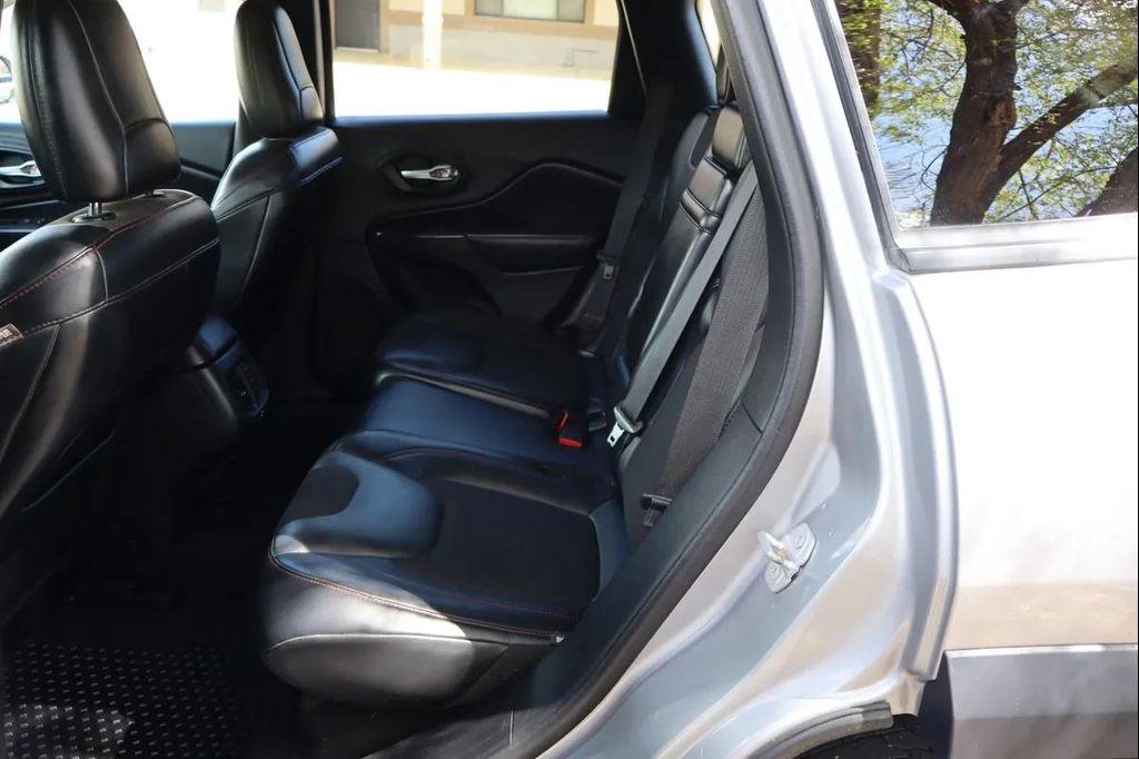 used 2016 Jeep Cherokee car, priced at $10,999