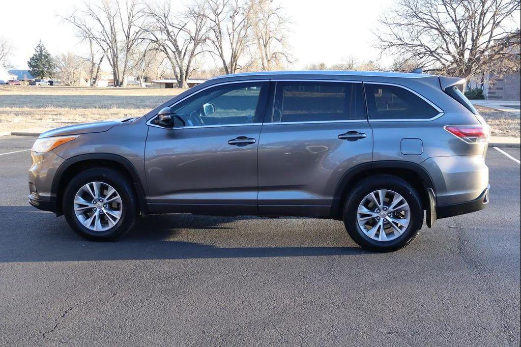 used 2014 Toyota Highlander car, priced at $10,999