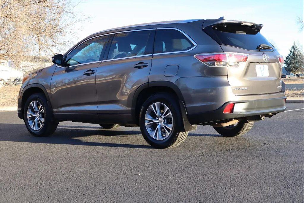 used 2014 Toyota Highlander car, priced at $10,999