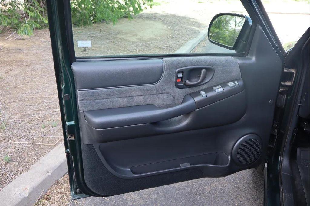 used 2002 GMC Sonoma car, priced at $12,999