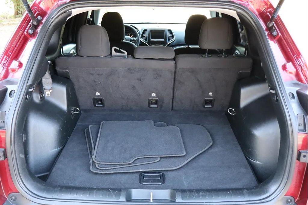 used 2019 Jeep Cherokee car, priced at $8,999