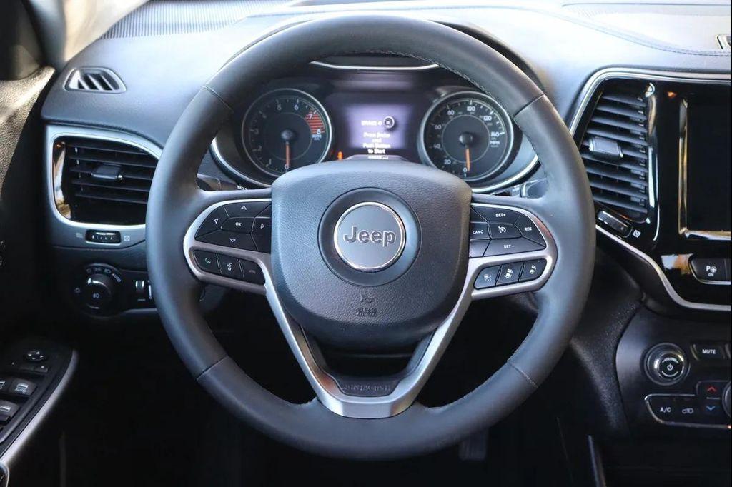 used 2022 Jeep Cherokee car, priced at $17,999