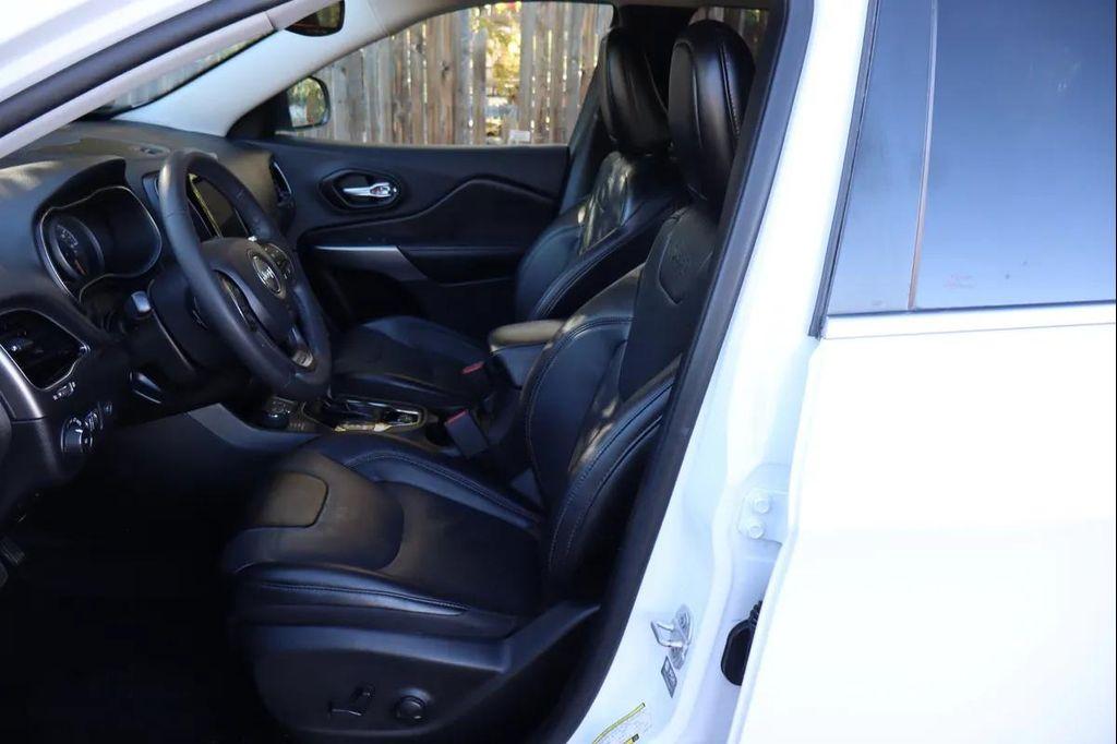 used 2022 Jeep Cherokee car, priced at $17,999