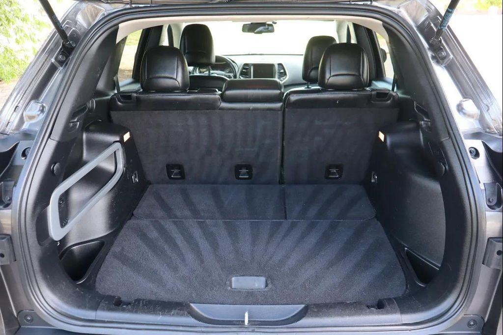 used 2014 Jeep Cherokee car, priced at $11,999