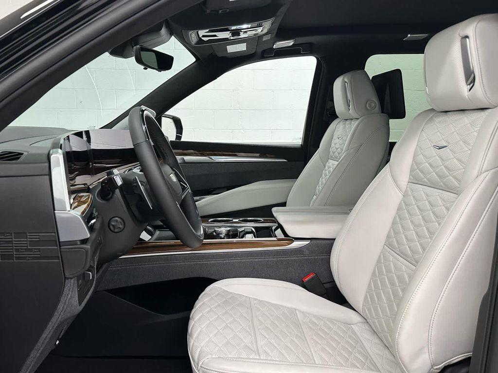 used 2025 Cadillac Escalade ESV car, priced at $128,799