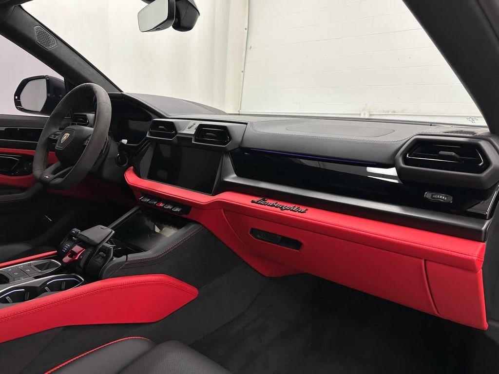 used 2025 Lamborghini Urus car, priced at $325,897