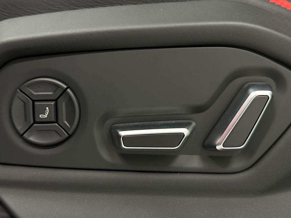 used 2025 Lamborghini Urus car, priced at $325,897