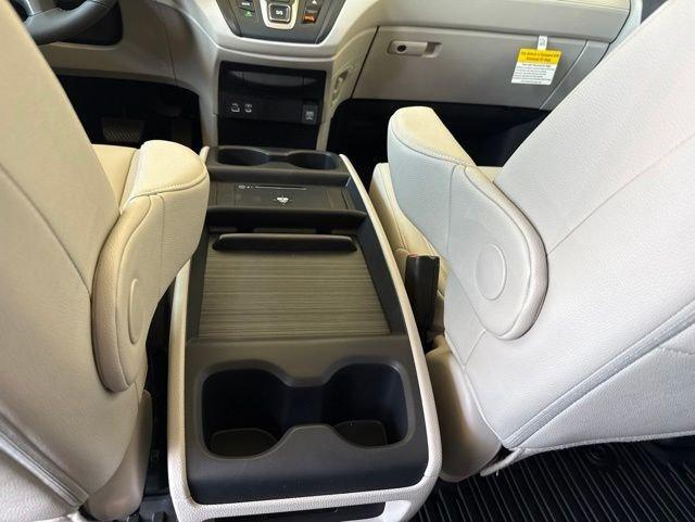 new 2026 Honda Odyssey car, priced at $44,188