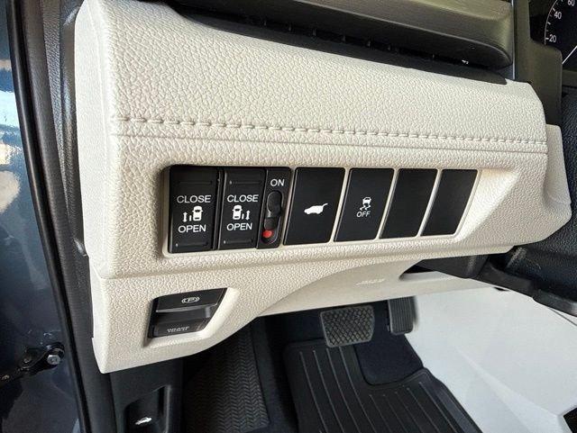 new 2026 Honda Odyssey car, priced at $44,188