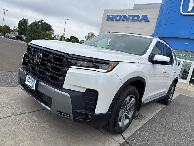 new 2026 Honda Pilot car, priced at $47,511