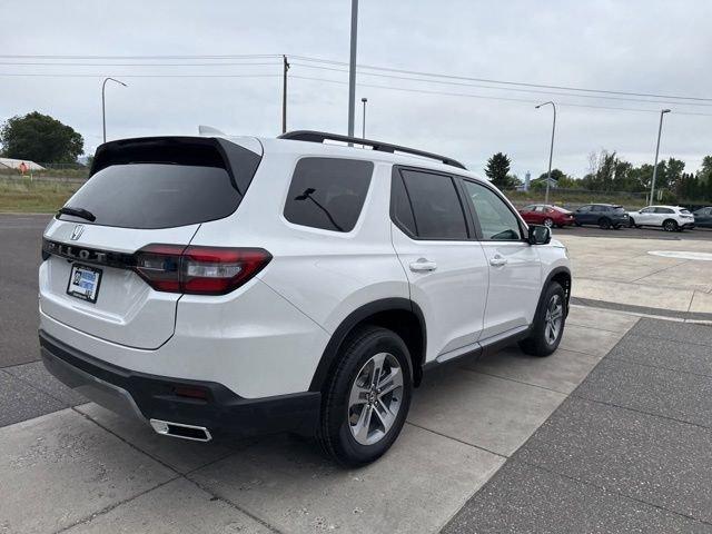 new 2026 Honda Pilot car, priced at $47,511