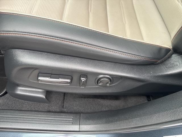 2023 White Honda CR-V Hybrid