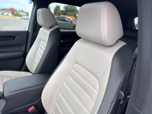 2023 White Honda CR-V Hybrid
