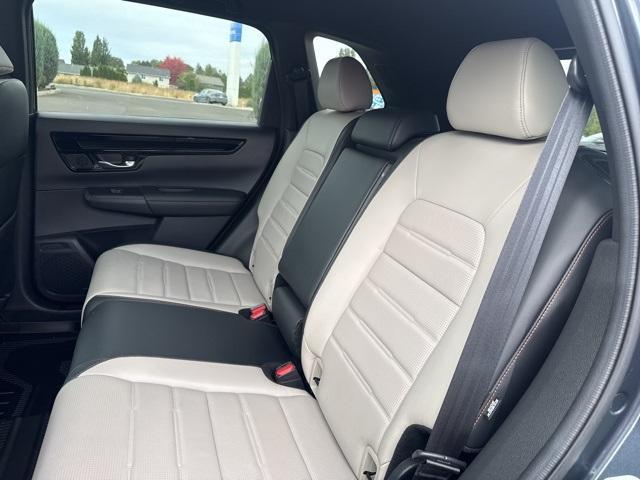 2023 White Honda CR-V Hybrid