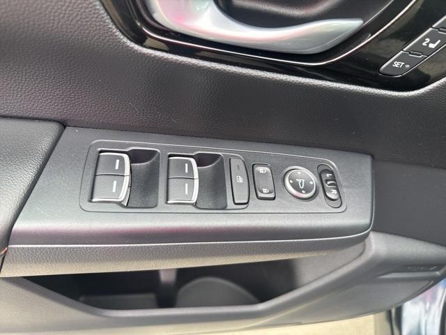 2023 White Honda CR-V Hybrid
